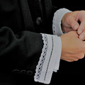 Billede af hænderne på en præst