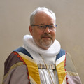 Billede af biskoppen i bispekåbe